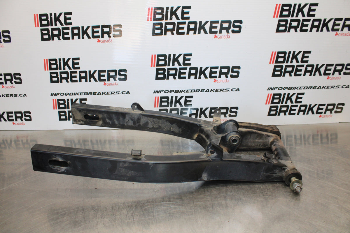 04-09 SUZUKI GS500F REAR SWINGARM BACK SUSPENSION SWING ARM BB165