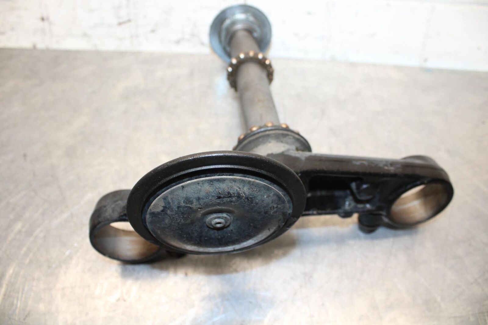 2000 Honda CBR600F4 FRONT FORKS CLAMP LOWER TRIPLE TREE STEM 53219-MBW-000 BB552