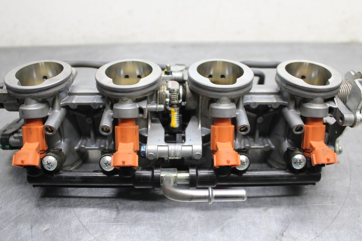 13-18 KAWASAKI NINJA ZX6R MAIN FUEL INJECTORS / THROTTLE BODIES BB130