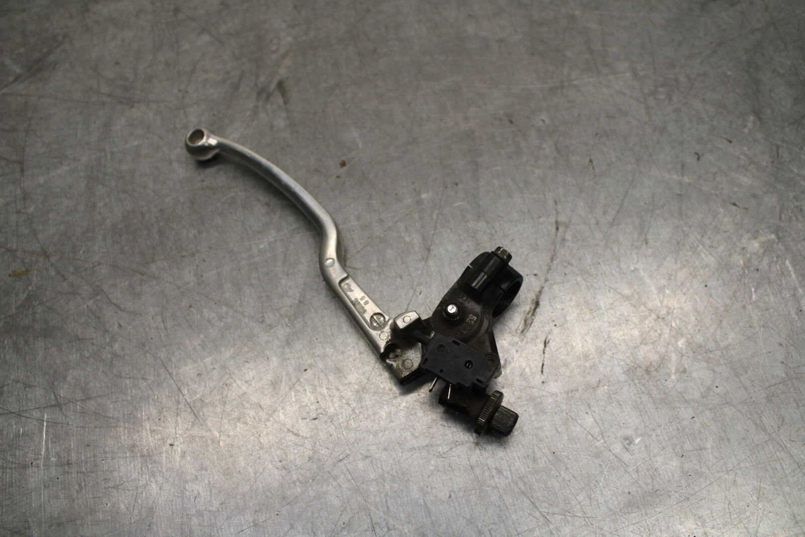 05-06 HONDA CBR600RR CLUTCH PERCH MOUNT WITH LEVER  BB727