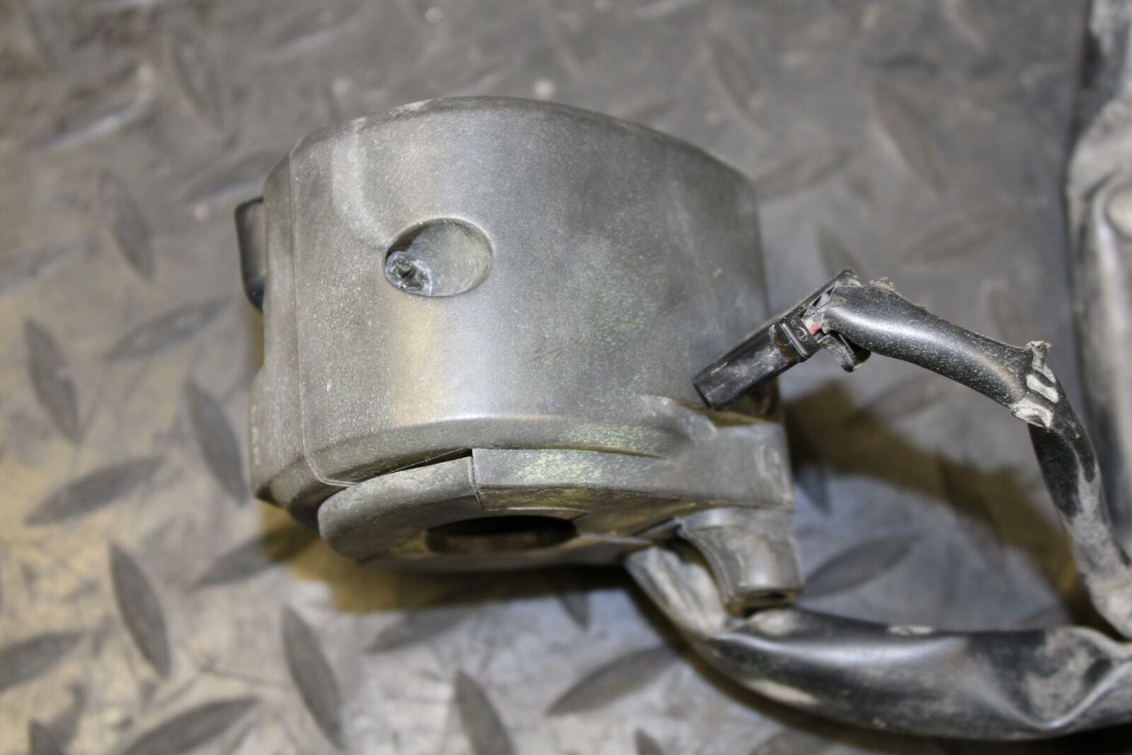 06-07 KAWASAKI NINJA ZX10R LEFT CLIP ON HANDLE HORN SIGNALS SWITCH  BB186