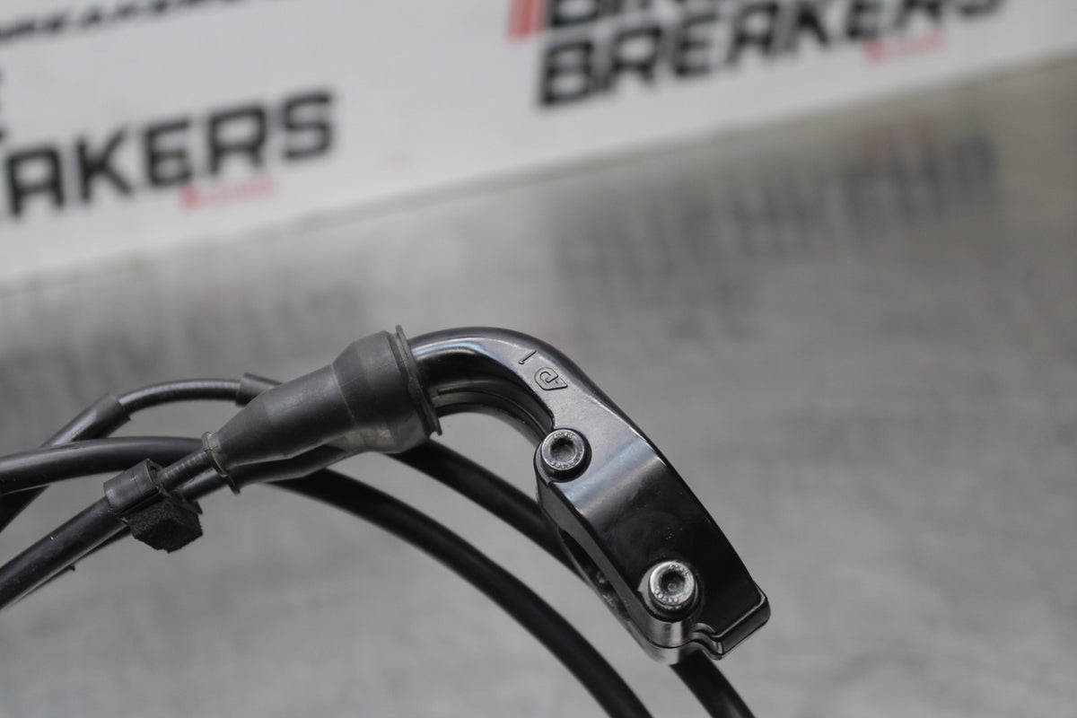16 YAMAHA XSR900 THROTTLE CABLES LINES BB786