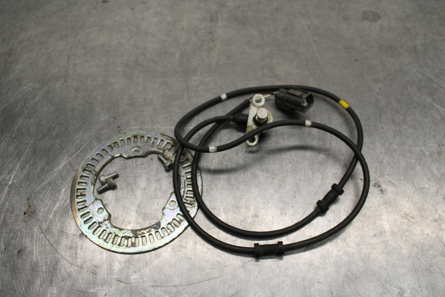 13-16 SUZUKI BANDIT 1250S ABS FRONT ABS BRAKE SENSOR & RING BB134