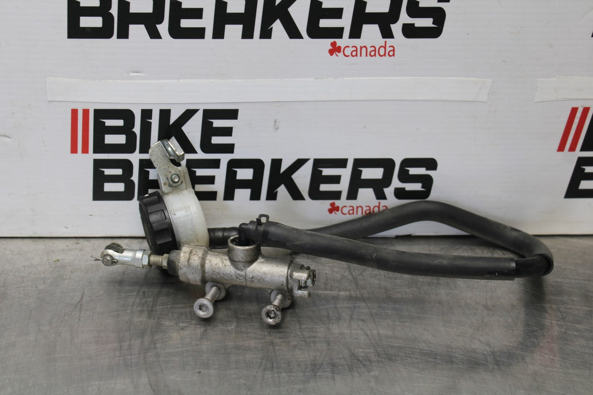 09 KAWASAKI CONCOURS 14 ZG1400B REAR BACK BRAKE MASTER CYLINDER RESERVOIR BB875