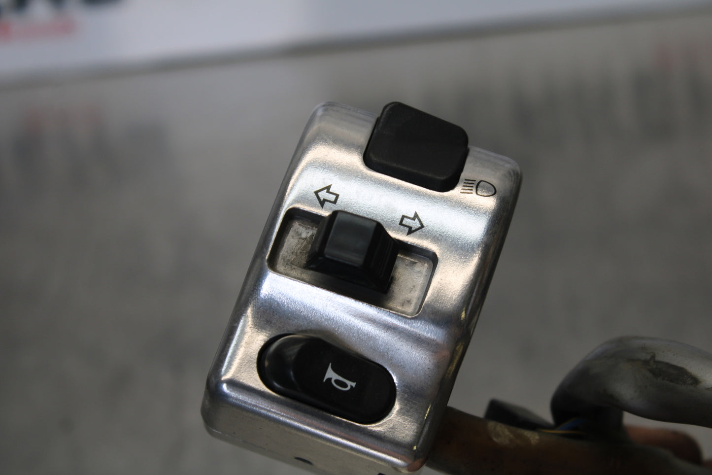 04 YAMAHA ROAD STAR XV1700A LEFT HANDLE HORN SIGNALS SWITCH SWITCHES BB155