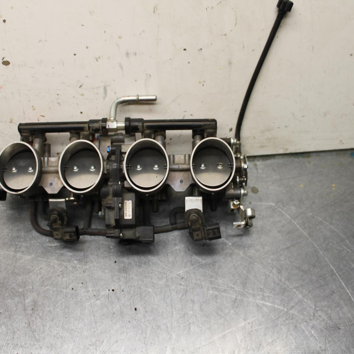 21 KAWASAKI NINJA ZX6R MAIN FUEL INJECTORS / THROTTLE BODIES 16163-1000 BB647
