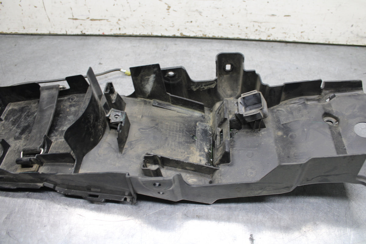 15-16 HONDA CB300F REAR BACK TAIL UNDERTAIL BATTERY TRAY PLASTIC BB740
