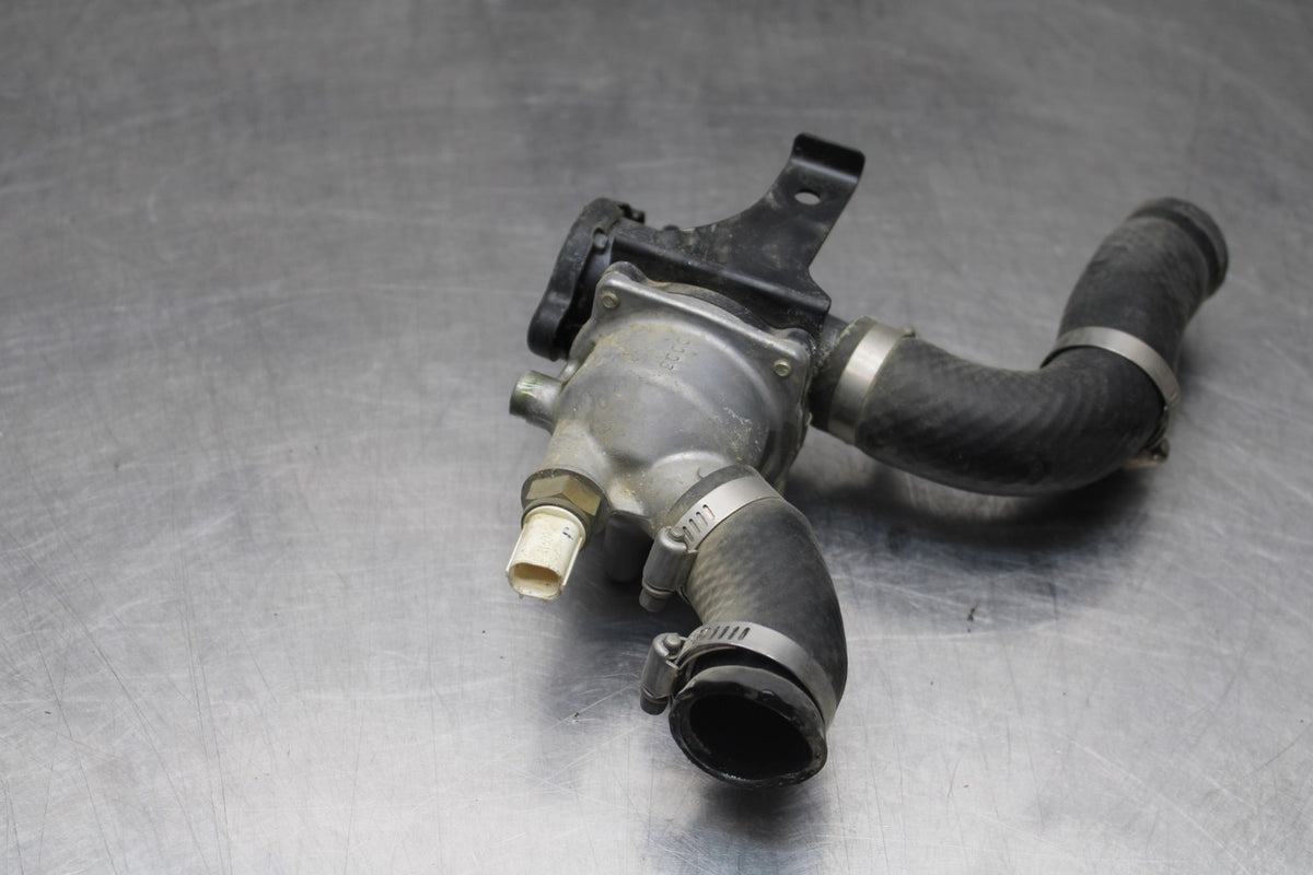 07-25 KAWASAKI VULCAN 900 VN900D CLASSIC LT THERMOSTAT W HOUSING ASSEMBLY BB842