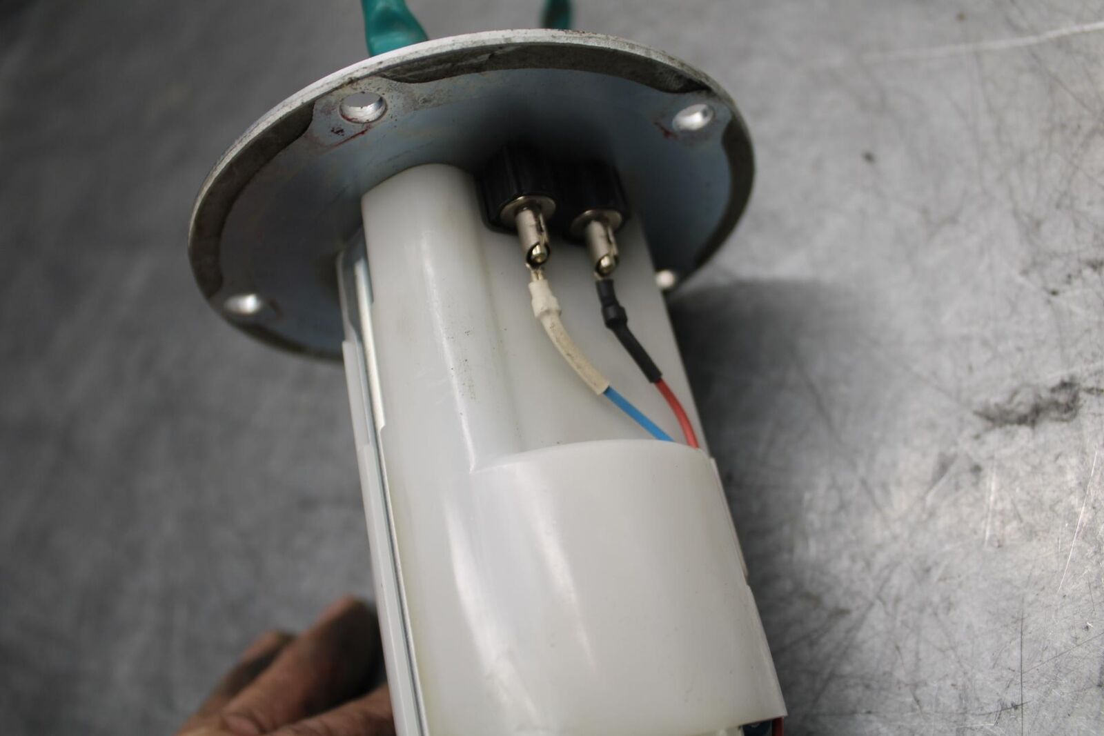 17 KAWASAKI Z900 ZR900 FUEL PUMP GAS PETROL SENDER UNIT BB549
