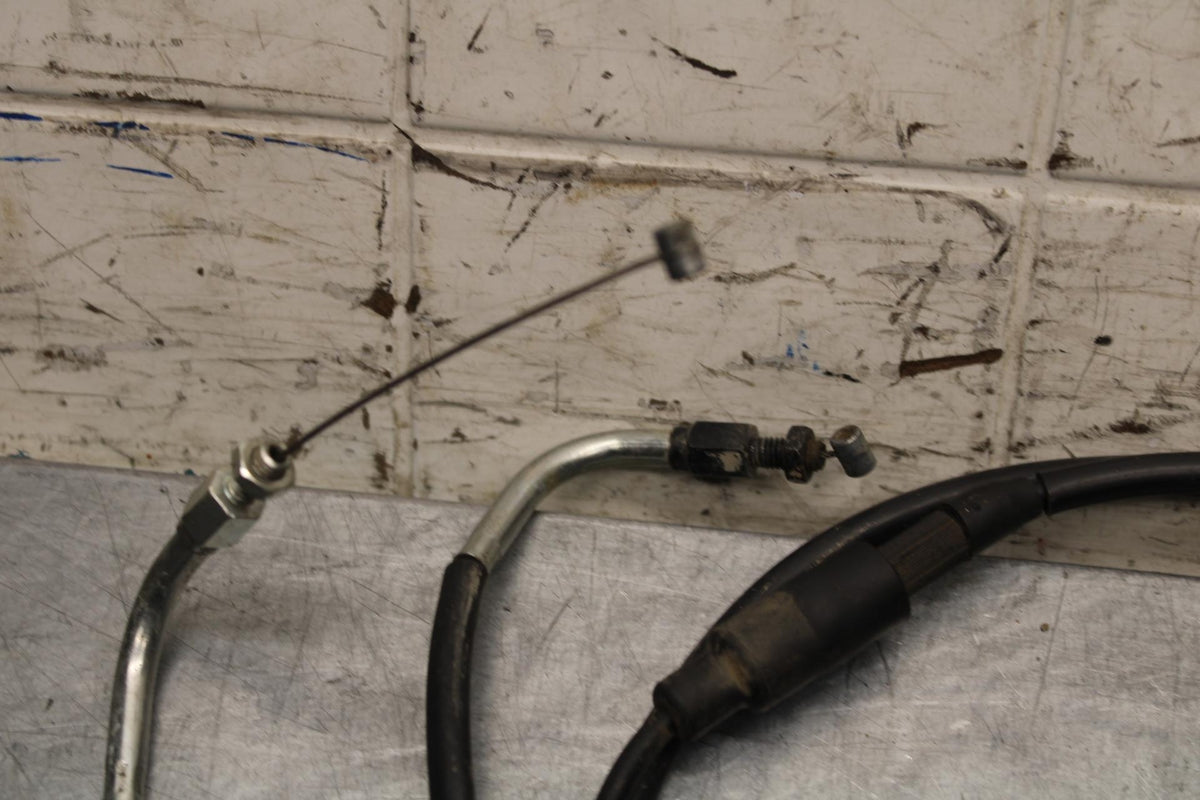 2015 Yamaha FZ09 THROTTLE CABLES LINES 1RC-26302-00-00 BB69