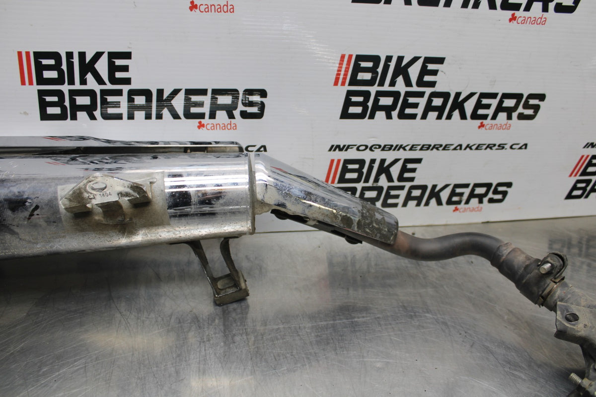 15 SUZUKI GW250F FULL EXHAUST SYSTEM HEADERS PIPE MUFFLER BB789