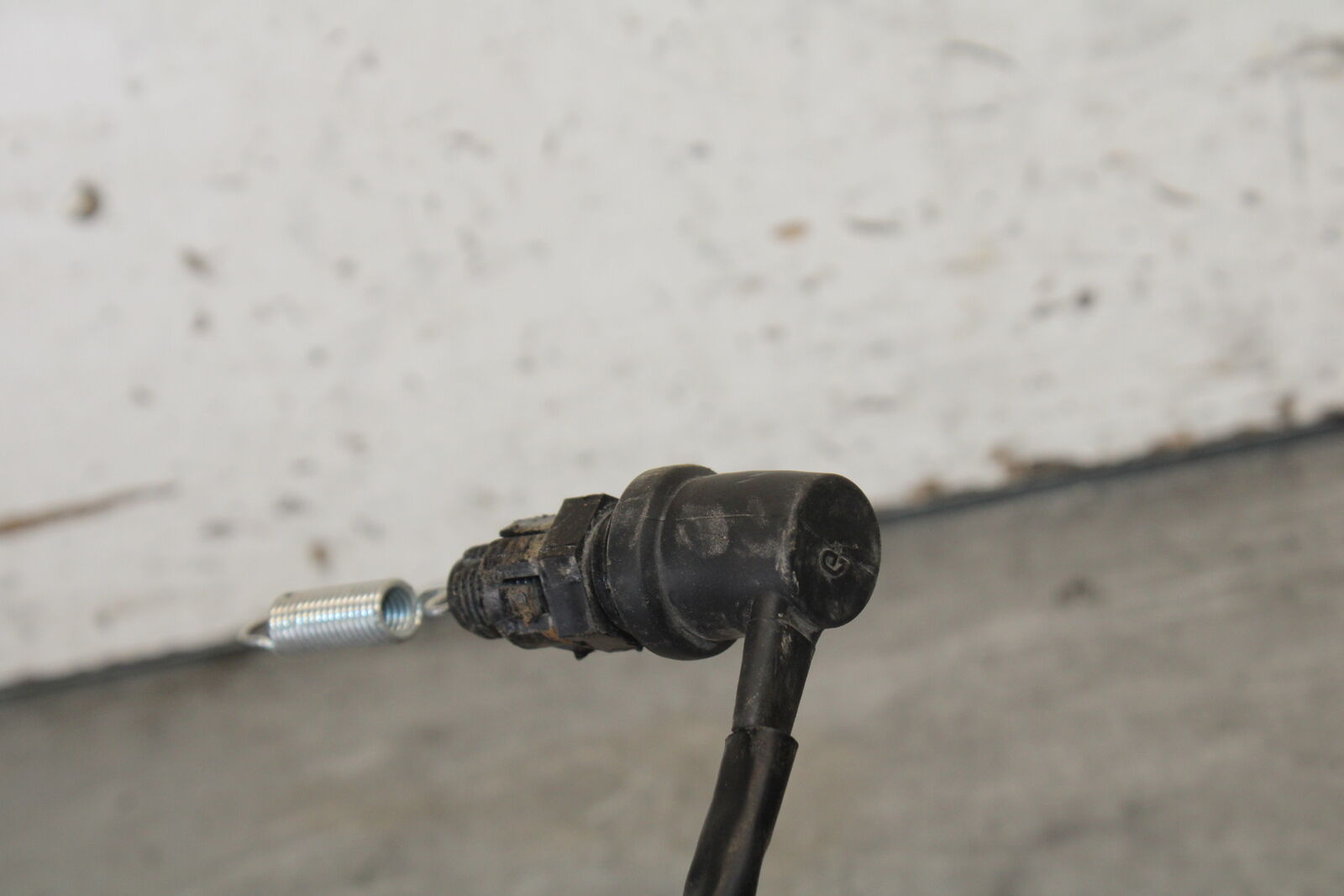 09-14 YAMAHA YZF R1 REAR BACK BRAKE SENSOR BB696