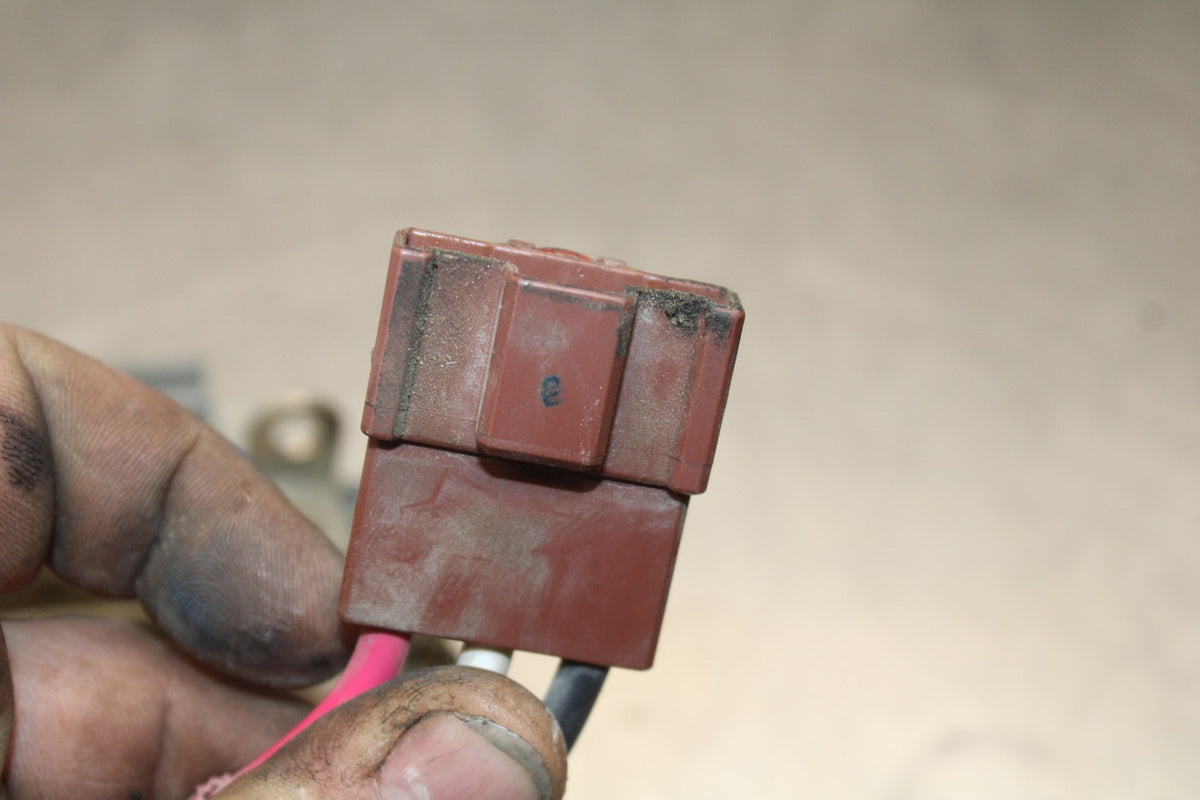 88-00 HONDA GOLDWING 1500 RECTIFIER VOLTAGE REGULATOR BB883