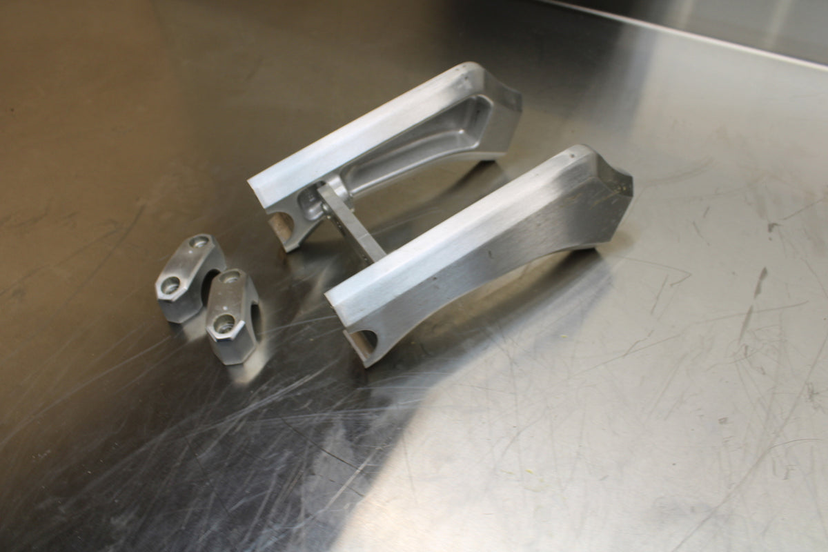 09-10 SUZUKI BOULEVARD M109R HANDLEBAR RISERS BB135