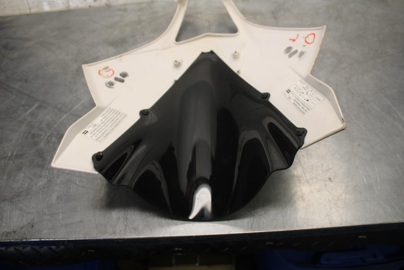2010 Aprilia RSV1000R FRONT UPPER NOSE FAIRING COWL SHROUD BB513