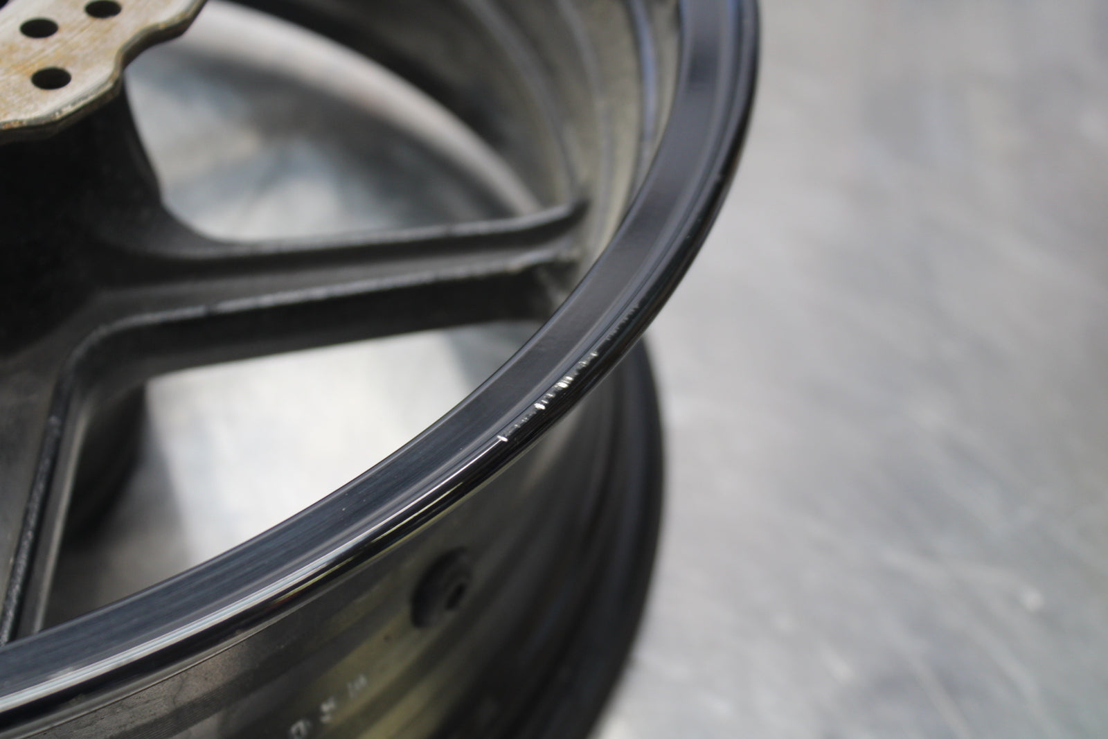 13-18 KAWASAKI NINJA ZX6R REAR WHEEL BACK RIM & ROTOR BB143