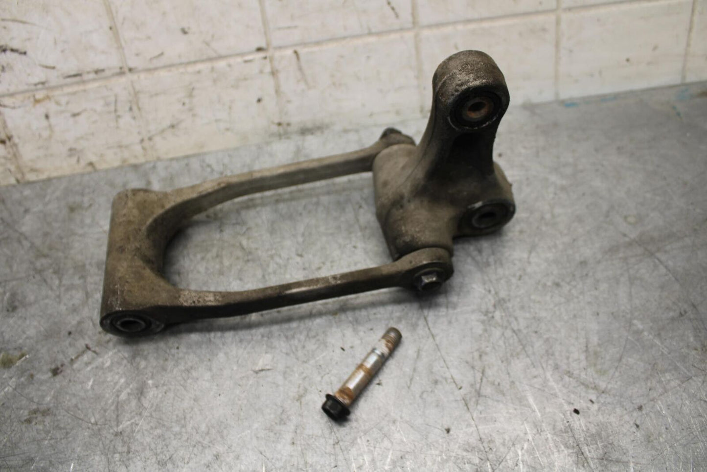 2007 Suzuki GSXR600  DOGBONE SHOCK LINKAGE LINK 62601-01850 62601-01860 BB540