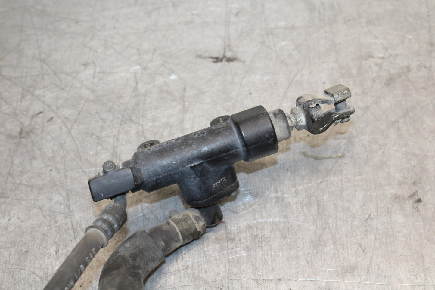 02-04 HONDA VTX1800S REAR BACK BRAKE MASTER CYLINDER W RESERVOIR BB712