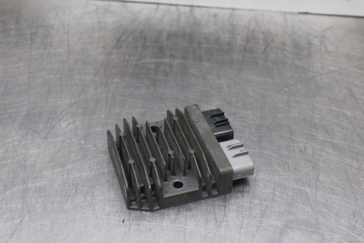 13 YAMAHA YZF R1 RECTIFIER VOLTAGE REGULATOR BB781