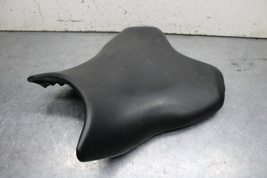 06 YAMAHA YZF R6 FRONT DRIVERS SEAT PAD SADDLE PILLION 2C0-24710-00-00 BB716