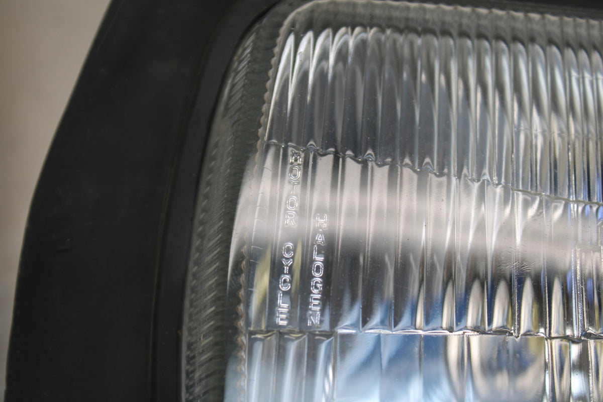 86 SUZUKI GS750ES FRONT HEADLIGHT HEAD LIGHT LAMP BB140