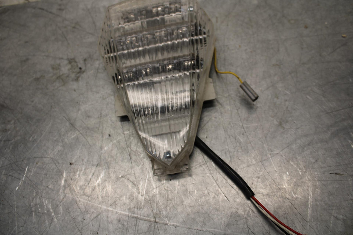 2008 Yamaha YZF R6 AFTERMARKET INTEGRATED TAILLIGHT CLEAR BRAKE LIGHT BB521