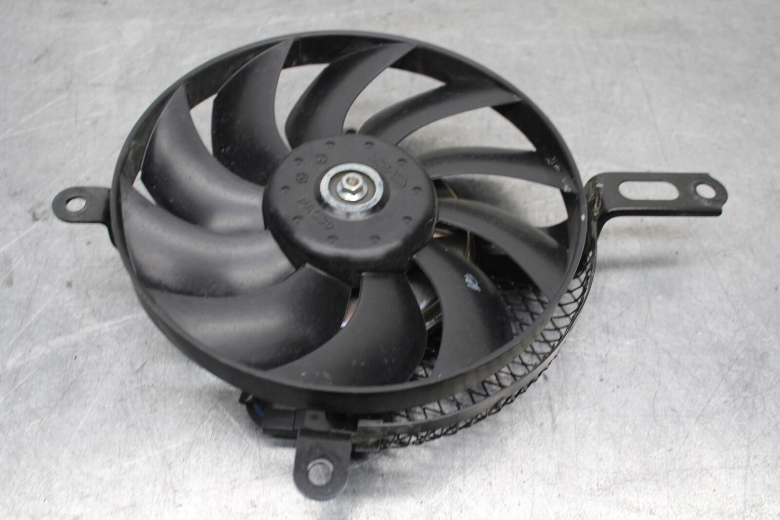 11-23 SUZUKI GSXR 750 ENGINE RADIATOR COOLING FAN BB630