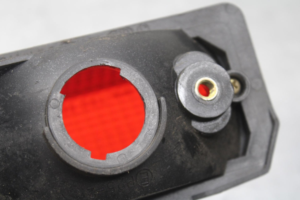 84-86 KAWASAKI GPZ900 REAR TAIL TAILLIGHT BACK BRAKE LIGHT BB84