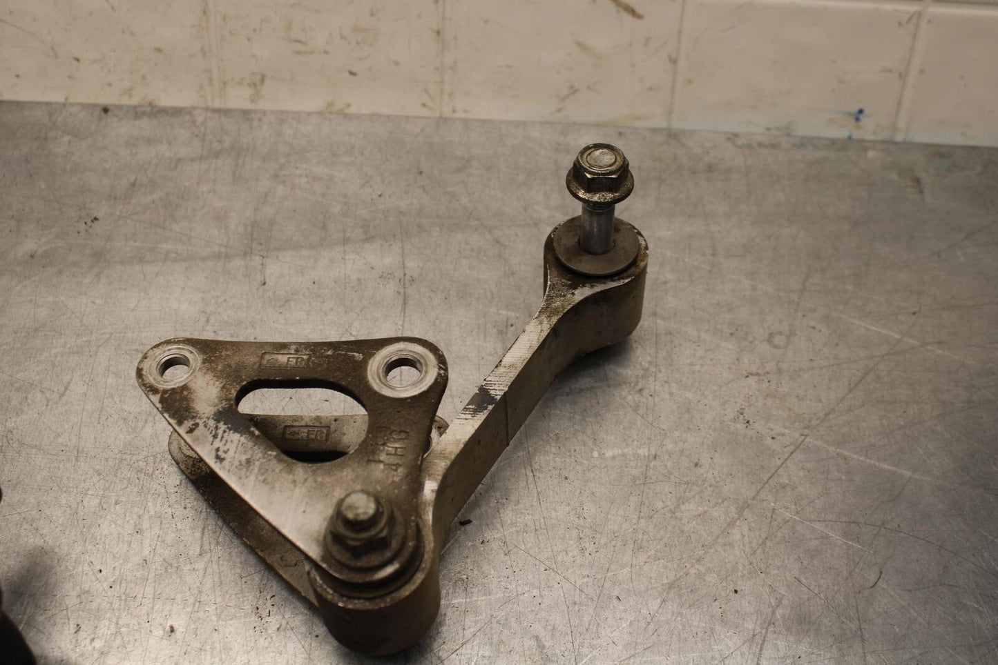 2015 Suzuki GSXR750 REAR DOGBONE SHOCK LINKAGE 62602-14860 62611-14J00 BB595