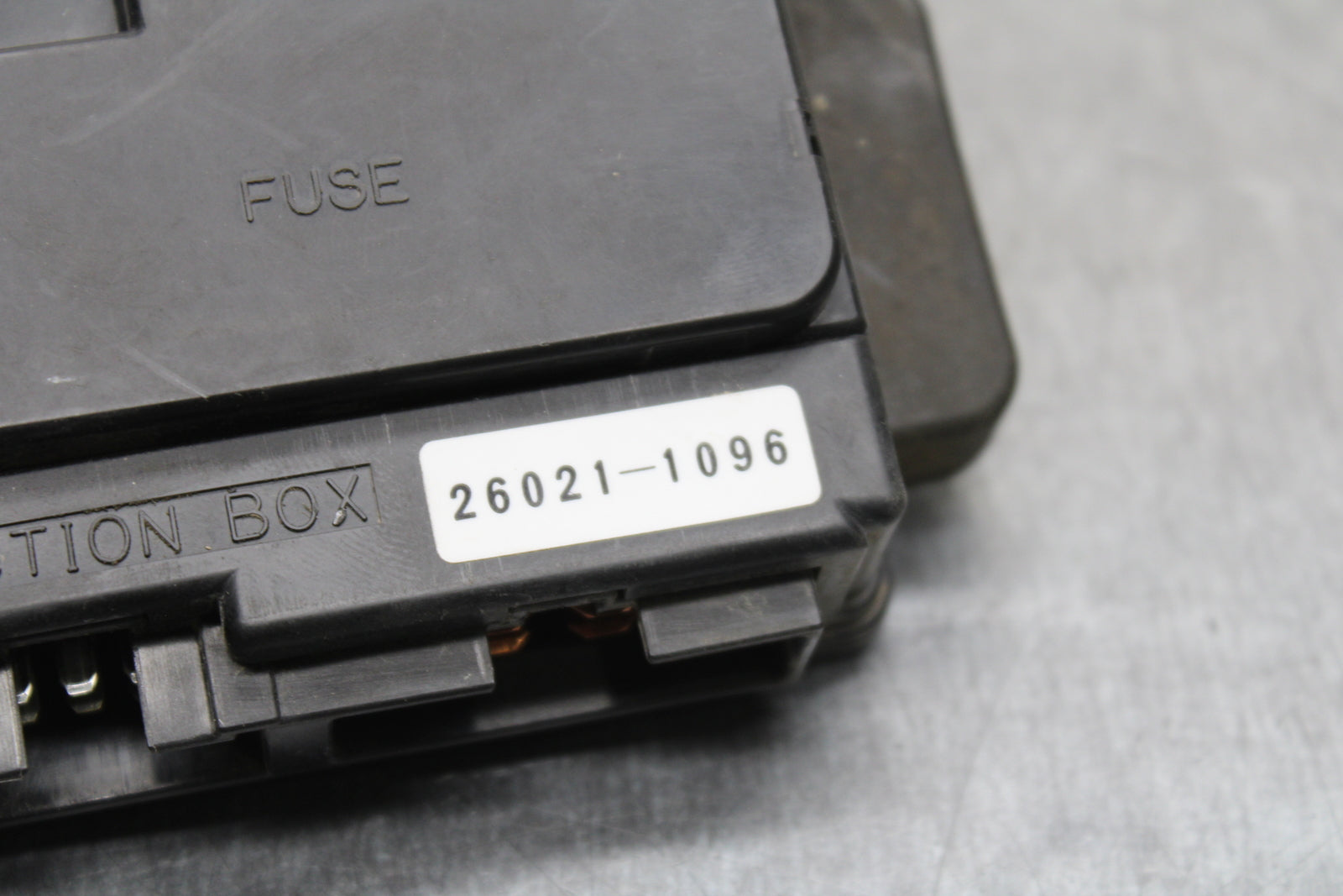 03-08 KAWASAKI VULCAN 1600 FUSE BOX BB123