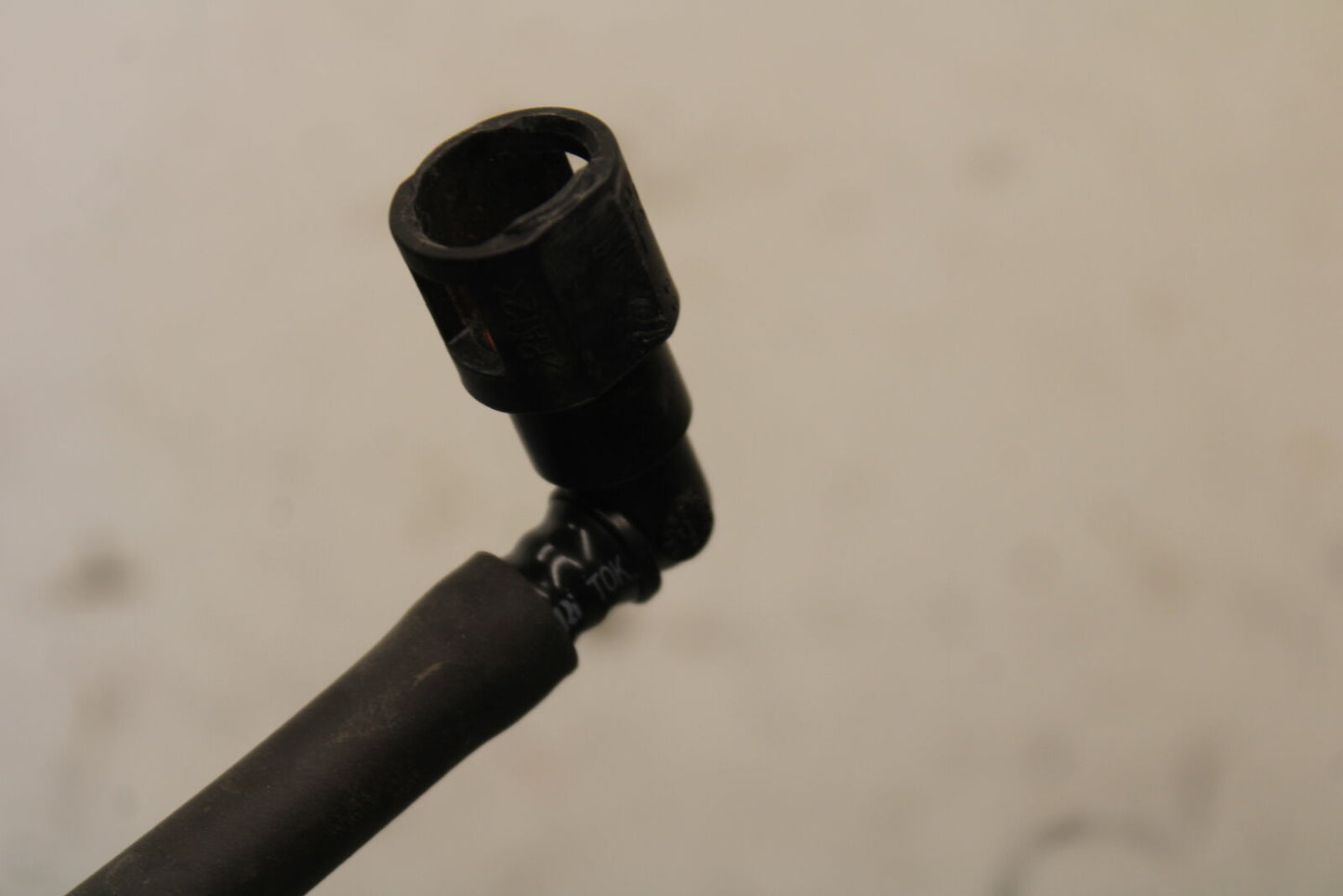 05-06 SUZUKI GSXR1000 FUEL HOSE GAS LINE TUBE PIPE 15810-41G00 BB663