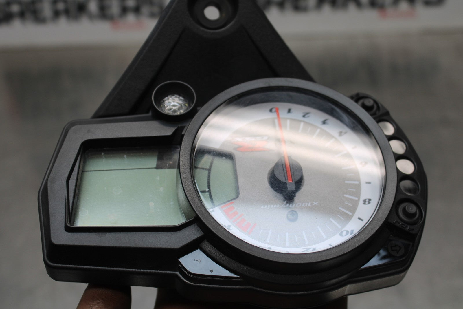 08-10 SUZUKI GSXR 600 SPEEDO GAUGES DISPLAY CLUSTER SPEEDOMETER TACHOMETER BB202