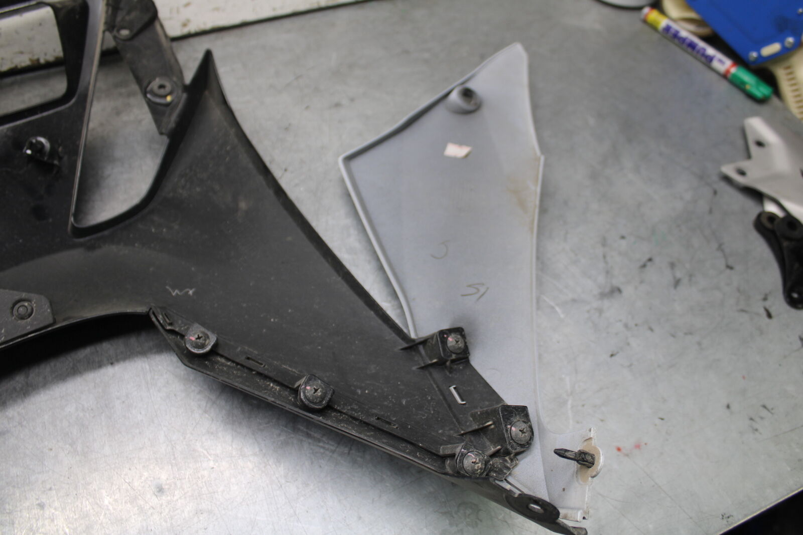 18-24 KAWASAKI NINJA 650 RIGHT LOWER MID UPPER SIDE FAIRING COWL  BB725