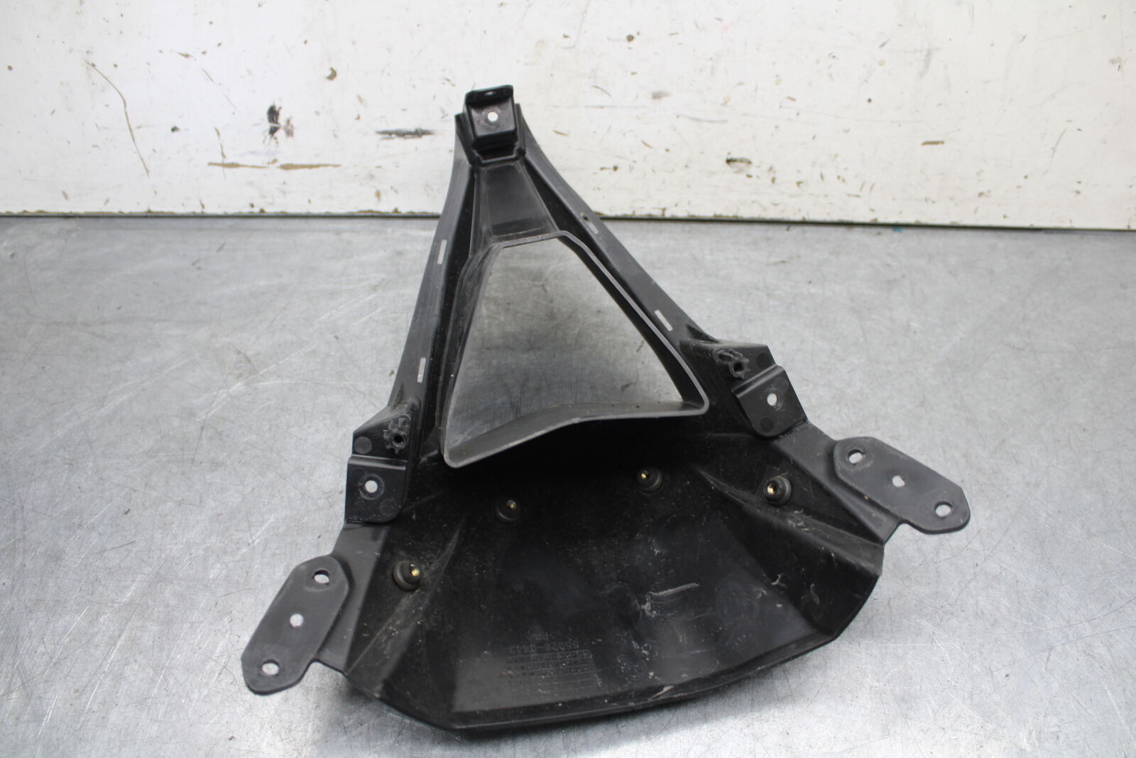 13-18 KAWASAKI NINJA ZX6R FRONT CENTER COWL FAIRING 55028-0443 BB666