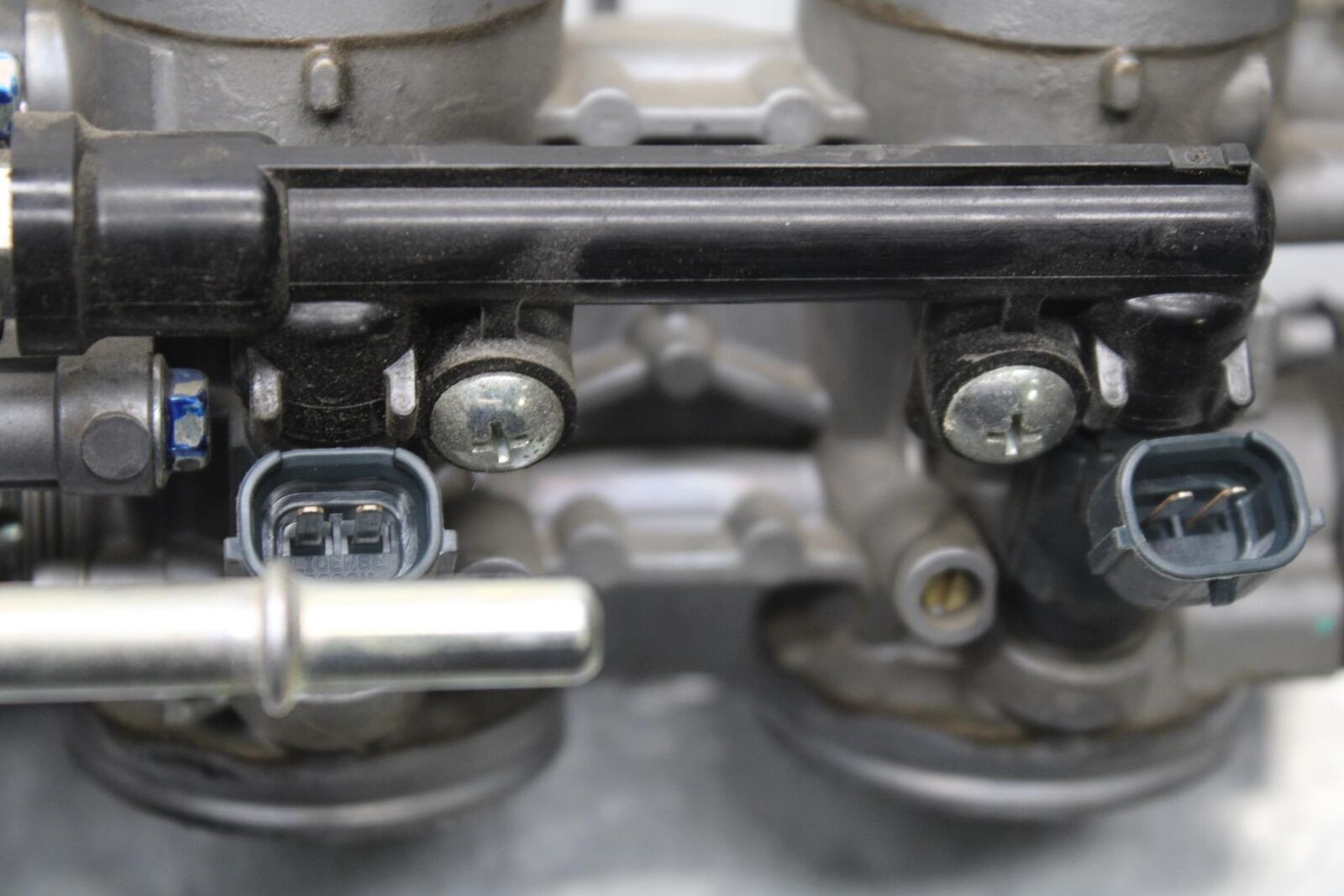 09-12 KAWASAKI NINJA ZX6R MAIN FUEL INJECTORS / THROTTLE BODIES 16163-0128 BB640