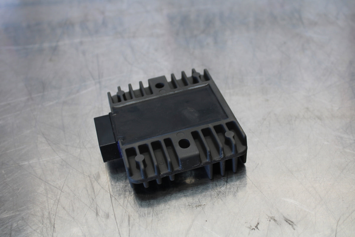 23 YAMAHA YZF R3 RECTIFIER VOLTAGE REGULATOR BB147