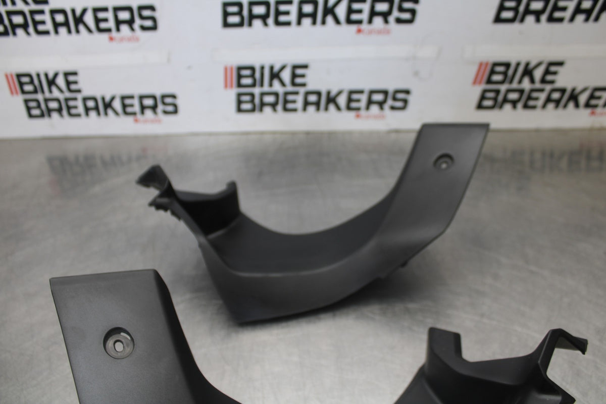 23 YAMAHA YZF R3 RIGHT LEFT FRONT DUCT COVERS PANELS COWLS BB003