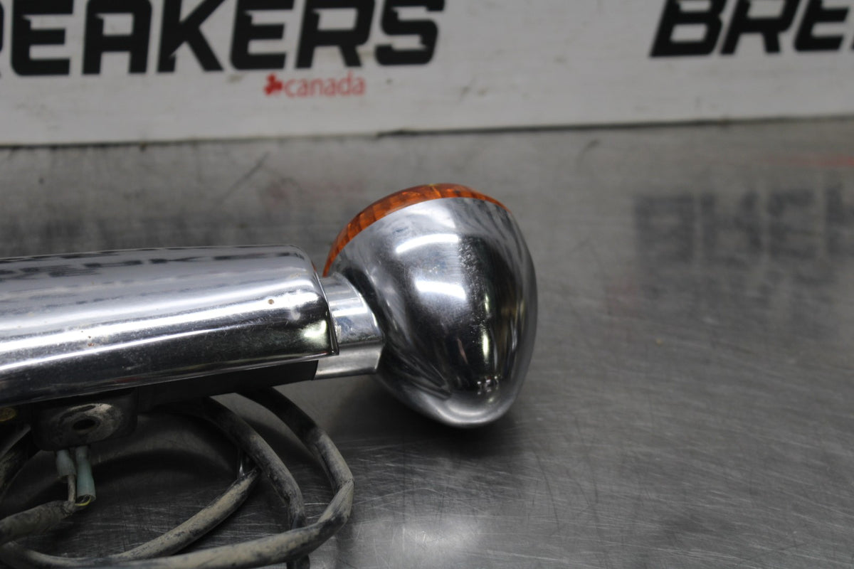 97 KAWASAKI VULCAN 1500 VN1500D CLASSIC REAR BACK TURN SIGNALS & BAR MOUNT BB936