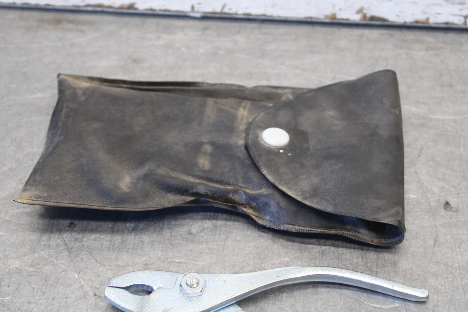 11-24 SUZUKI GSXR750 STOCK TOOLS OEM TOOL BAG KIT SET BB687