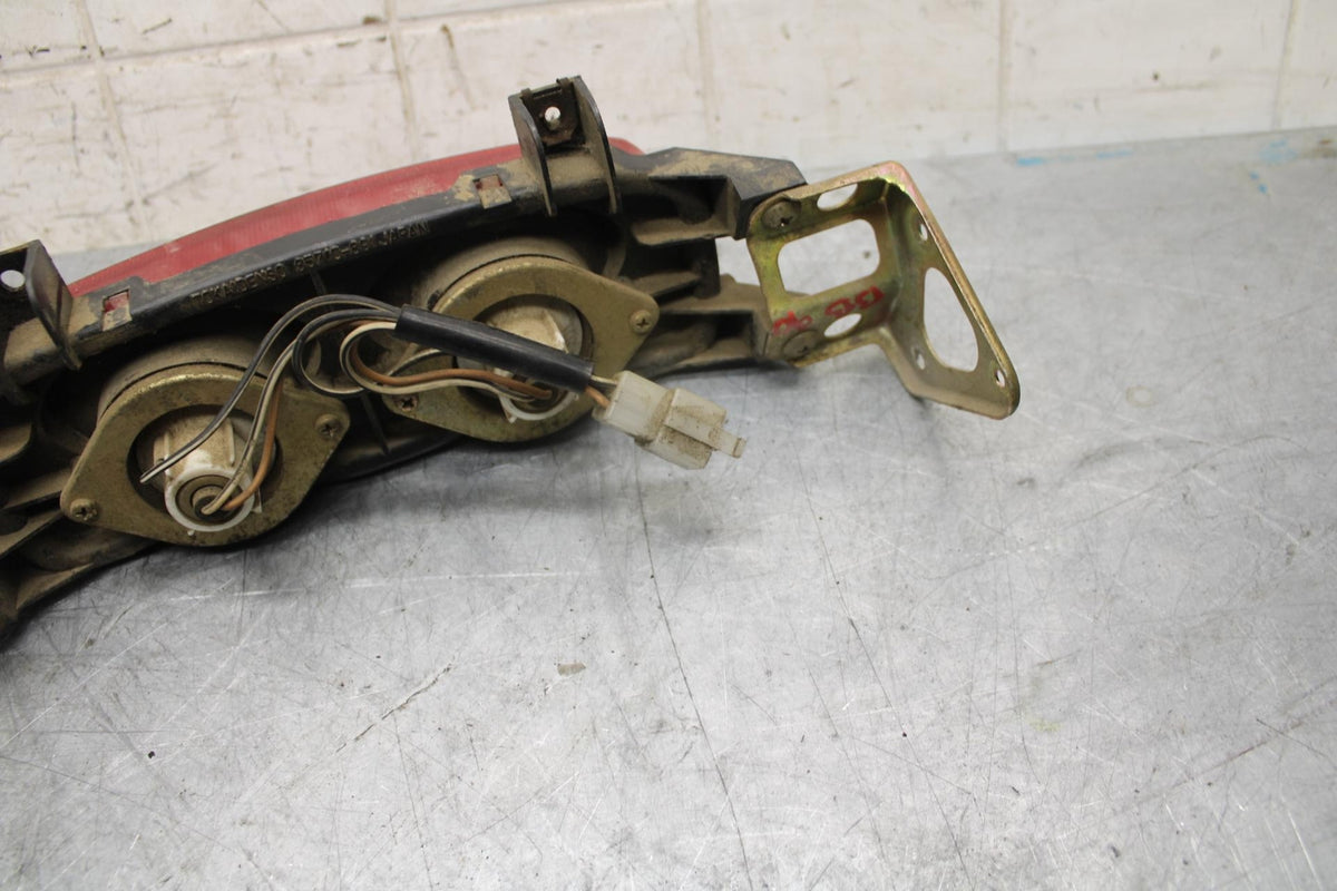 1993 Suzuki GSXR1100W REAR TAIL TAILLIGHT BACK BRAKE LIGHT BB46