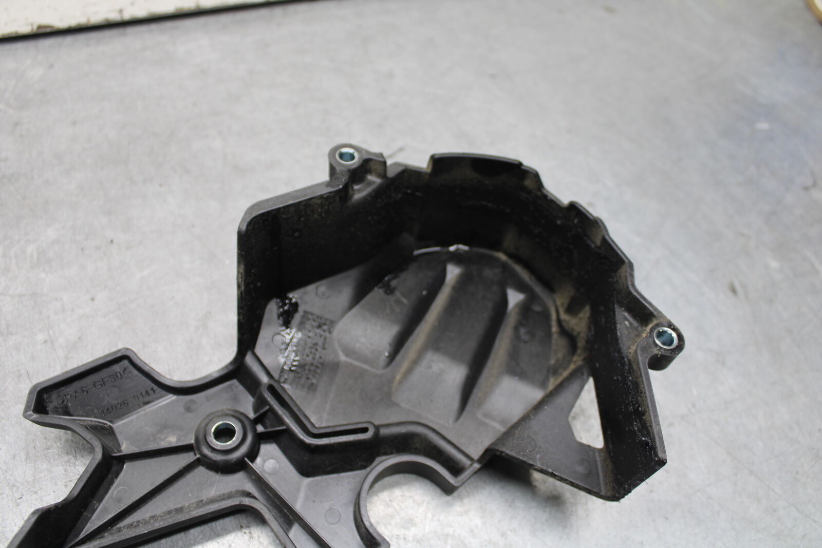 18-23 KAWASAKI NINJA 400 ENGINE SPROCKET COVER BB660