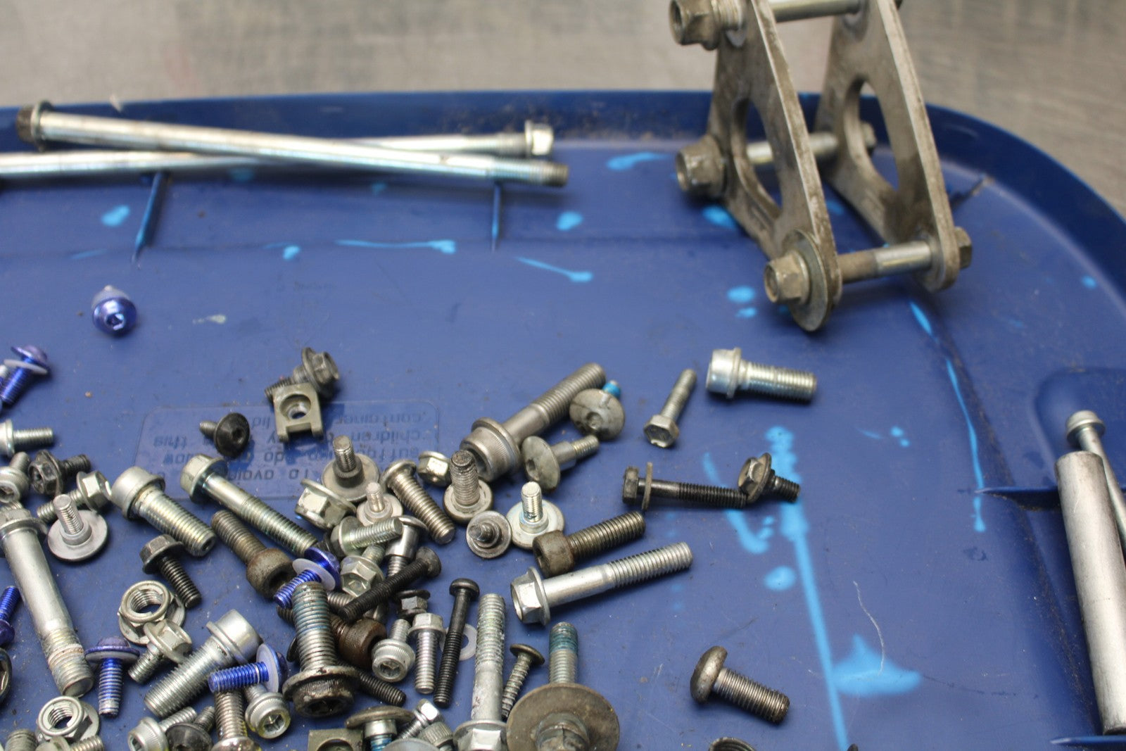 11-22 SUZUKI GSXR 600 MOUNTING BOLTS HARDWARE MOTOR SCREWS BB193