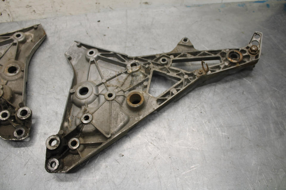 84-85 YAMAHA FJ1100 LEFT RIGHT REARSET REAR SET DRIVER PEG BRACKETS MOUNTS BB29