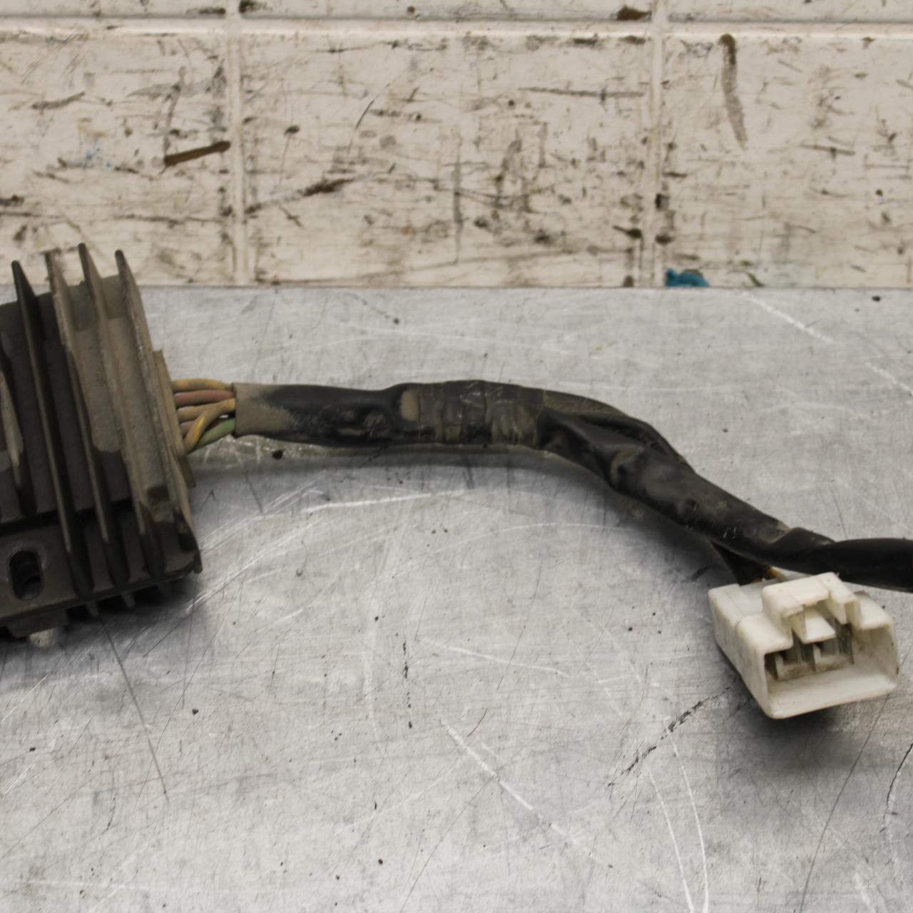 2005 Honda CBR600RR RECTIFIER VOLTAGE REGULATOR 31600-MEE-872 BB564