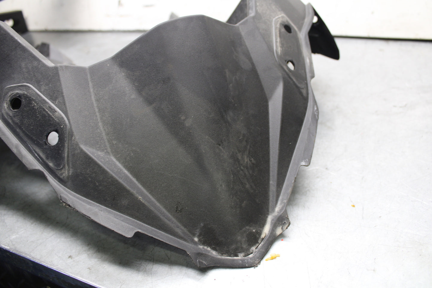 18-23 KAWASAKI NINJA 400 FRONT CENTER COWL FAIRING BB660