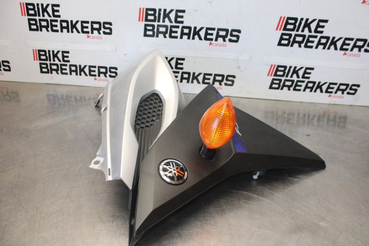 15-17 YAMAHA FJ09 LEFT FRONT UPPER MID SIDE FAIRING COWL PLASTIC BB906