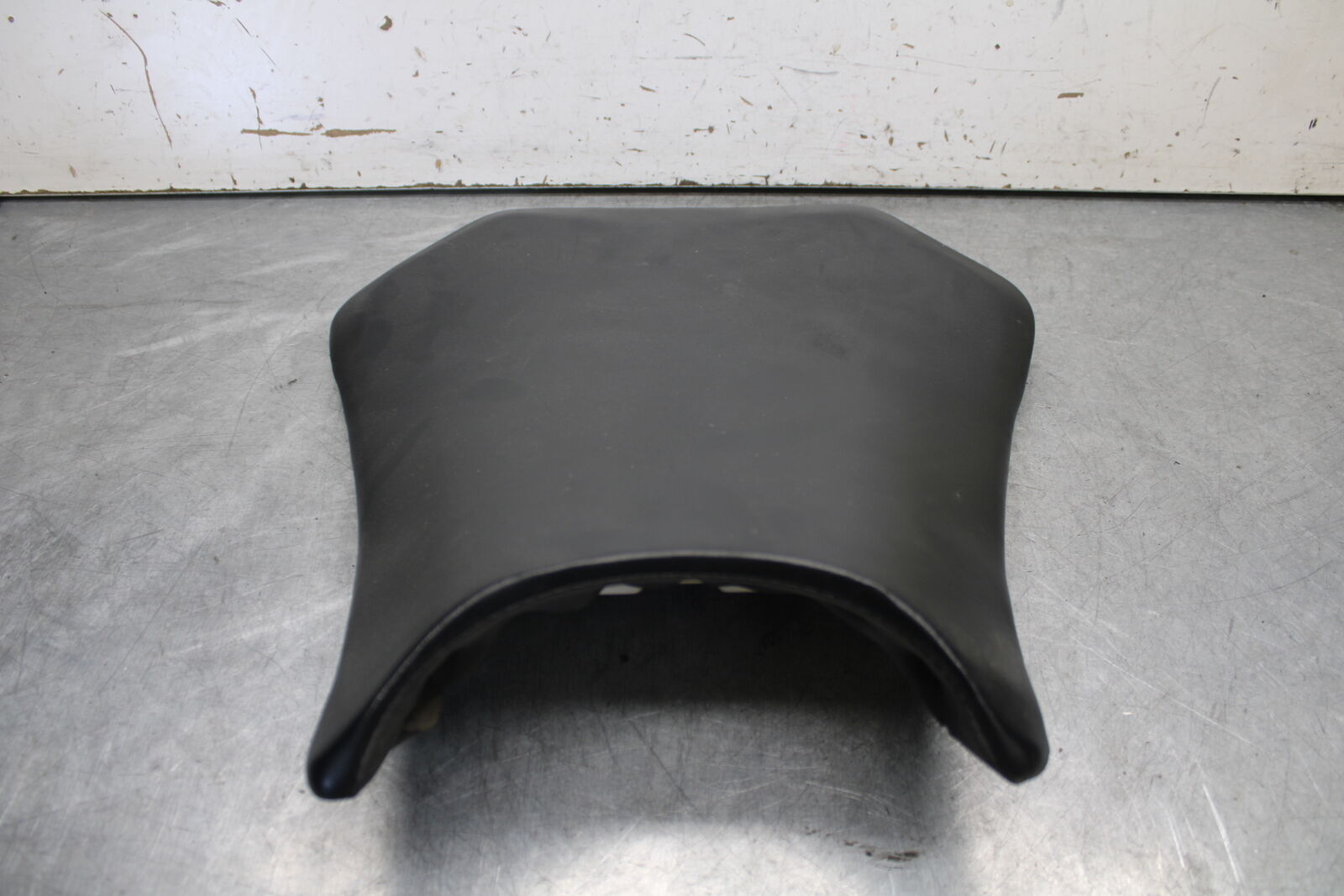 05-06 HONDA CBR600RR FRONT DRIVERS SEAT PAD SADDLE PILLION 77100-MEE-D00 BB655