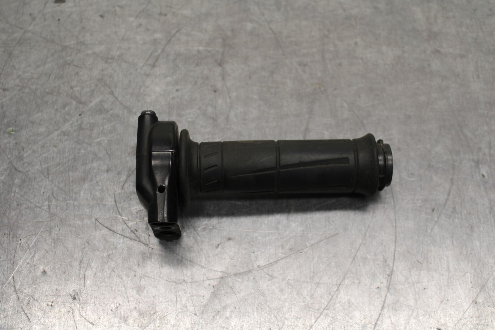 12-13 KAWASAKI Z1000 THROTTLE CABLE LINE HOUSING GUIDE BB743