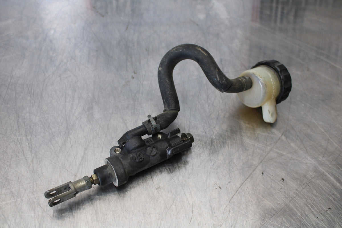 96-07 YAMAHA YZF600R REAR BACK BRAKE MASTER CYLINDER W RESERVOIR BB158