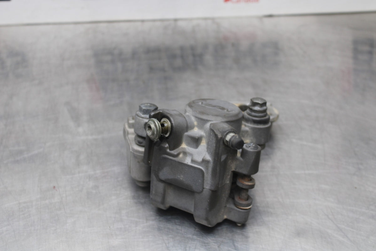 07 YAMAHA YZF R1 REAR BACK BRAKE CALIPER W MOUNT BRACKET BB826